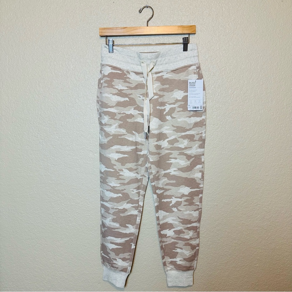 Athleta Balance Printed Joggers Camo Oatmeal Size Small - Picture 5 of 9